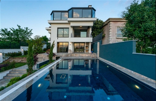 Luxurious 5+2 Villa with breathtaking Bosphorus View - APV 3459